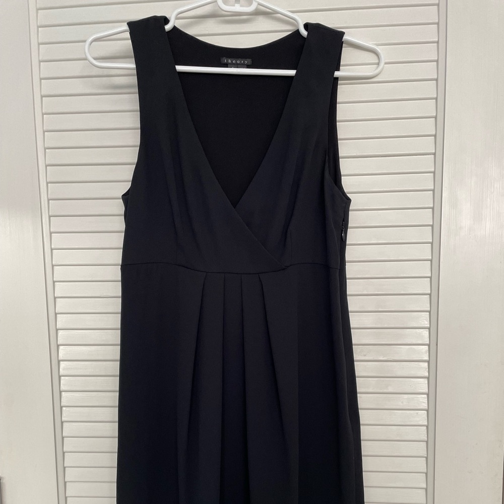 Theory size 4 little black dress